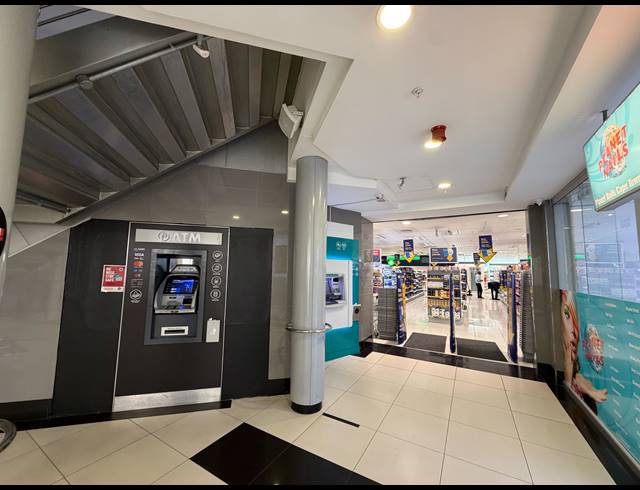 83M² BUILDING TO LET IN CAPE TOWN CITY CENTRE